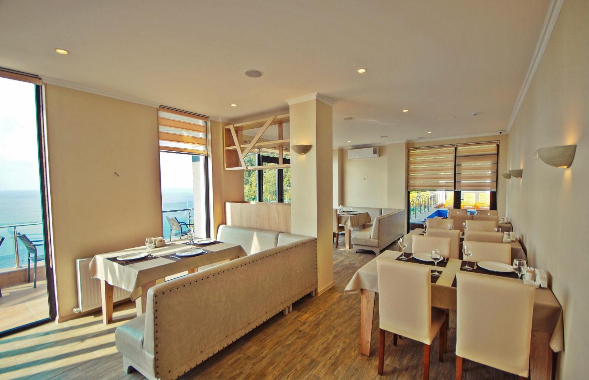 Hotel Montana Kvariati Extérieur photo