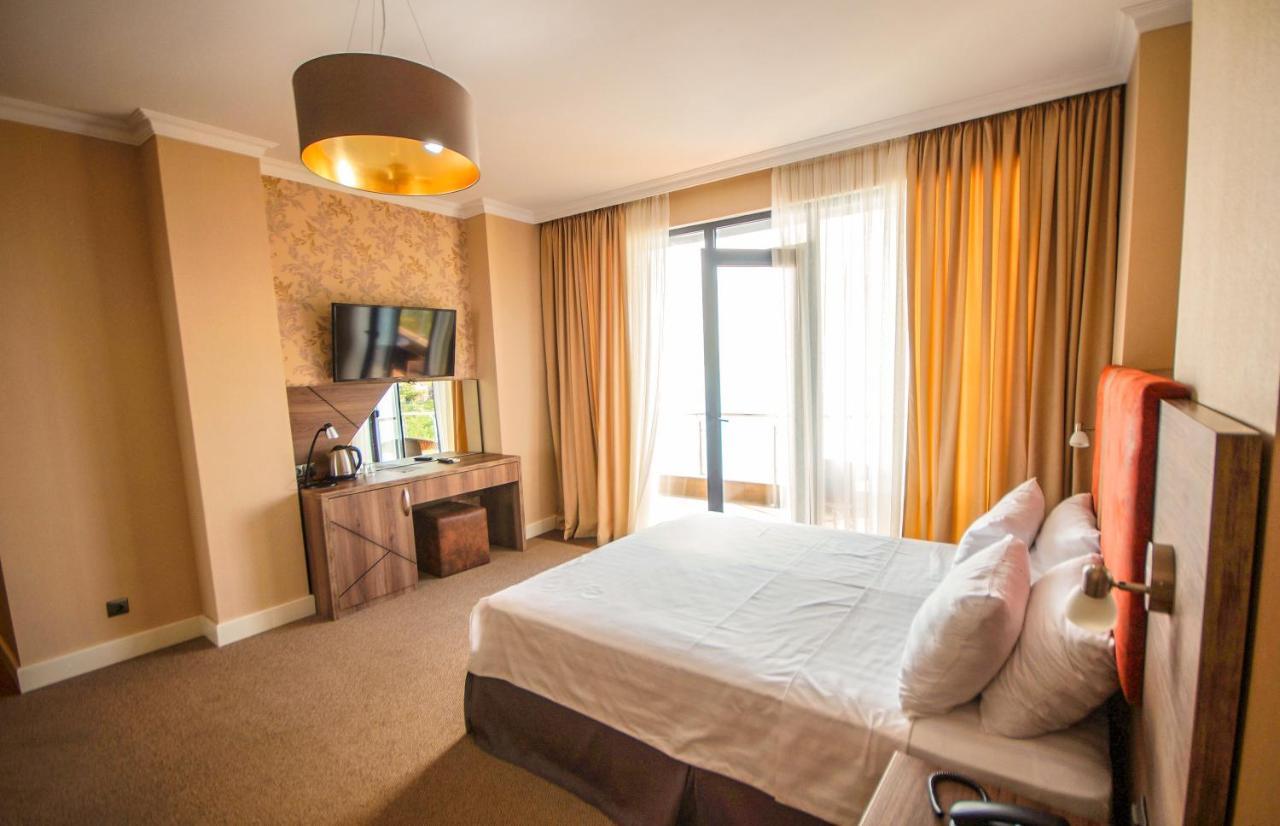 Hotel Montana Kvariati Extérieur photo
